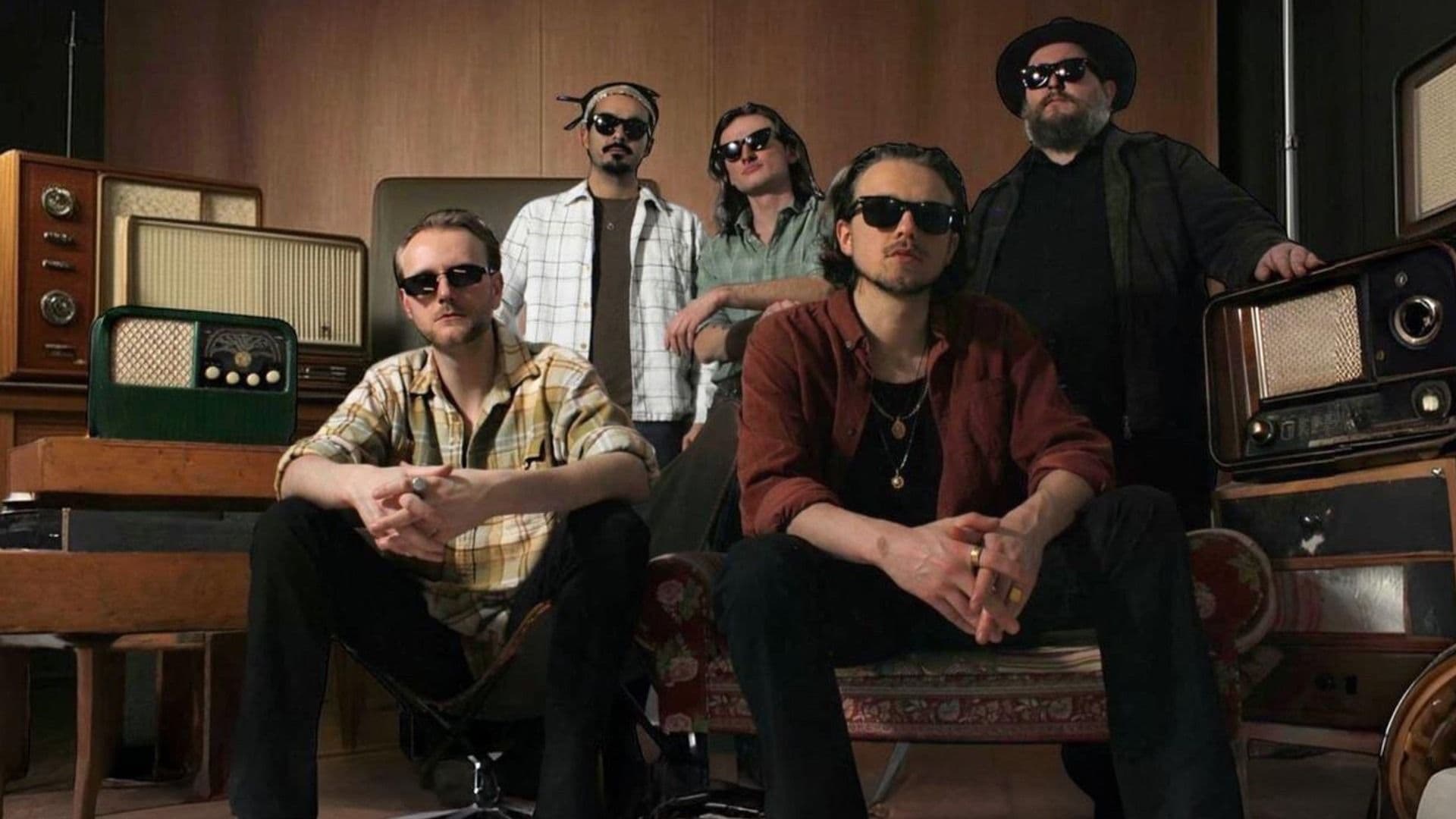 Promotional graphic for Simon Moholt & Pilgrim