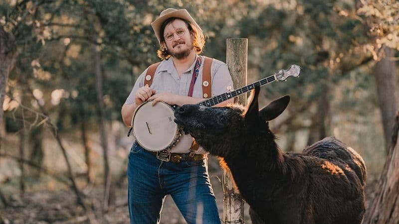 Promotional graphic for Willi Carlisle