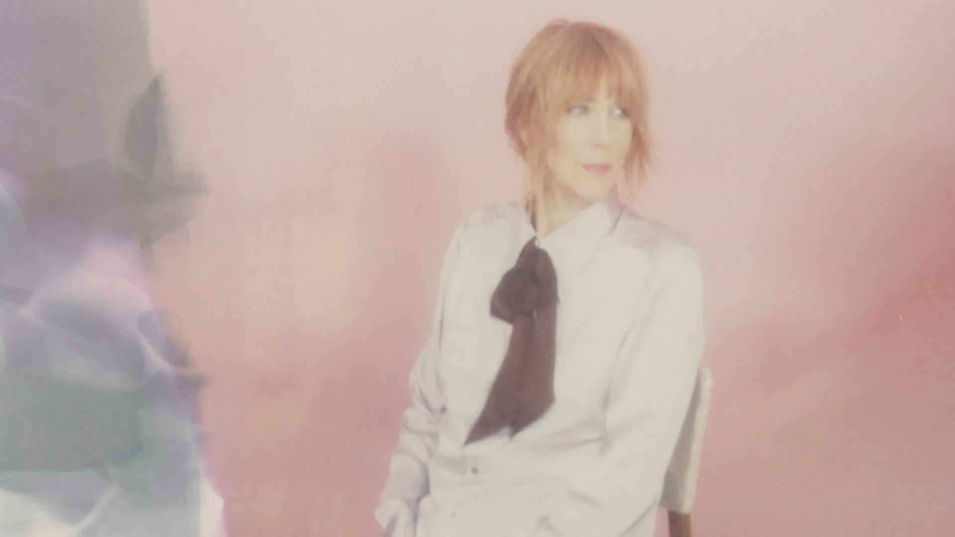 Promotional graphic for Beth Orton